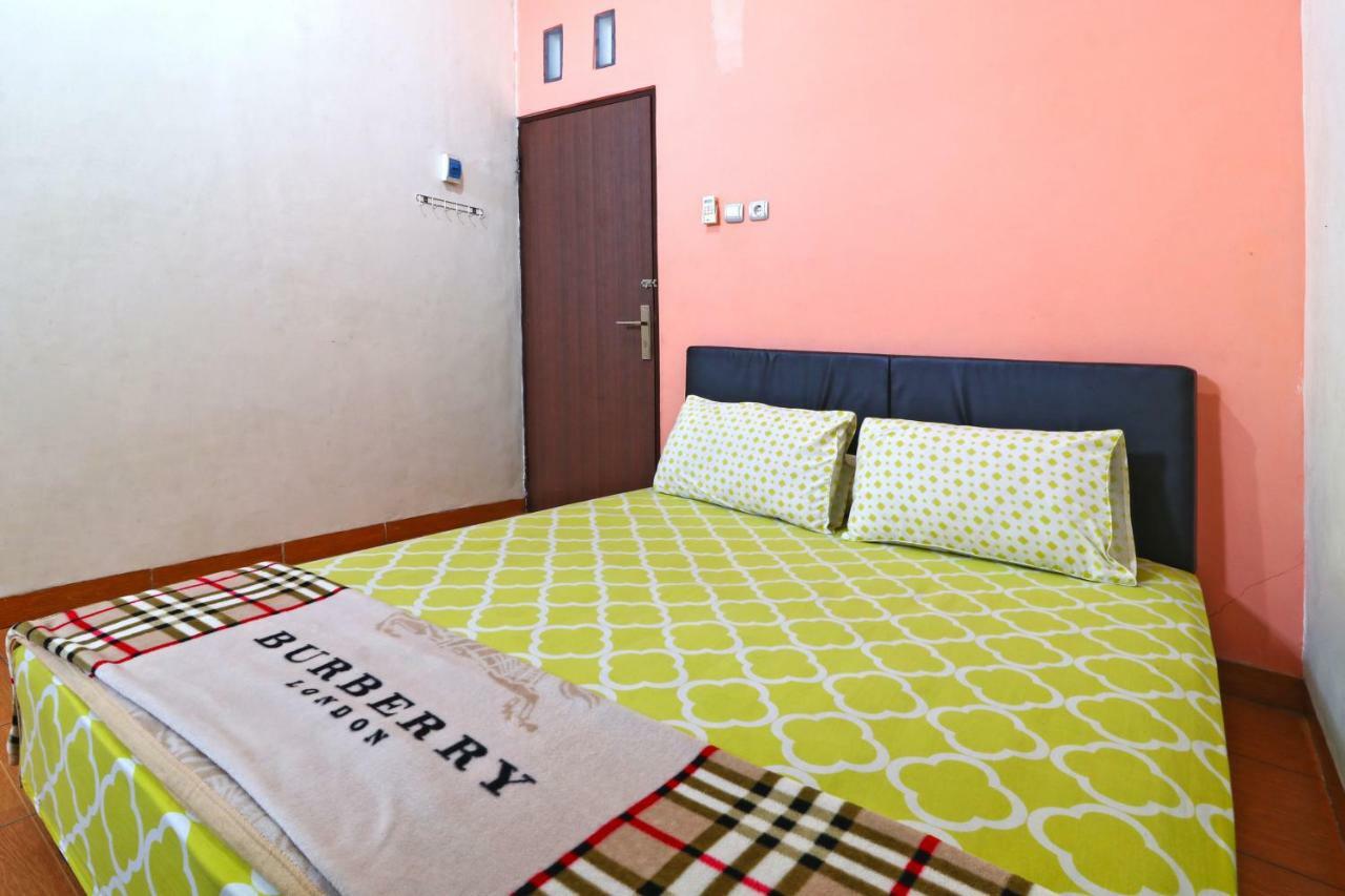 Banjarbaru Semata Wayang Syariah Homestay מראה חיצוני תמונה